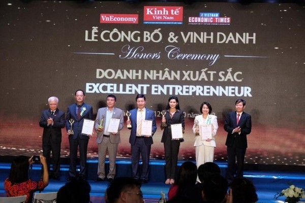 Winners of Vietnamese brand awards 2022 honoured