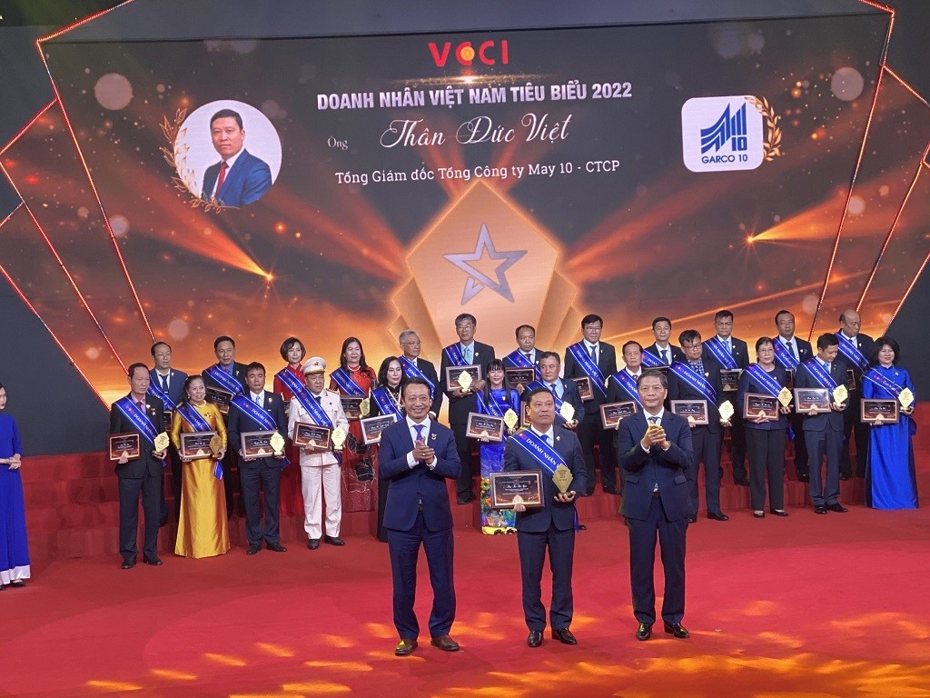 CEO Thân Đức Việt - Tổng Giám đốc May 10 được tôn vinh “Doanh nhân Việt Nam tiêu biểu” năm 2022