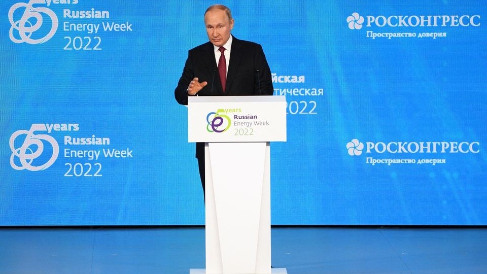 Tổng thống Nga: Khủng hoảng năng lượng là tại châu Âu, muốn giải quyết, họ chỉ cần bật vòi khí đốt là xong