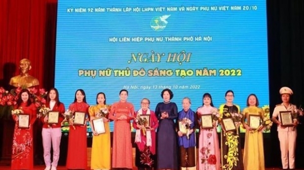 Hanoi: Ten outstanding women honoured