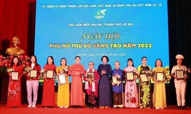 Hanoi: Ten outstanding women honoured