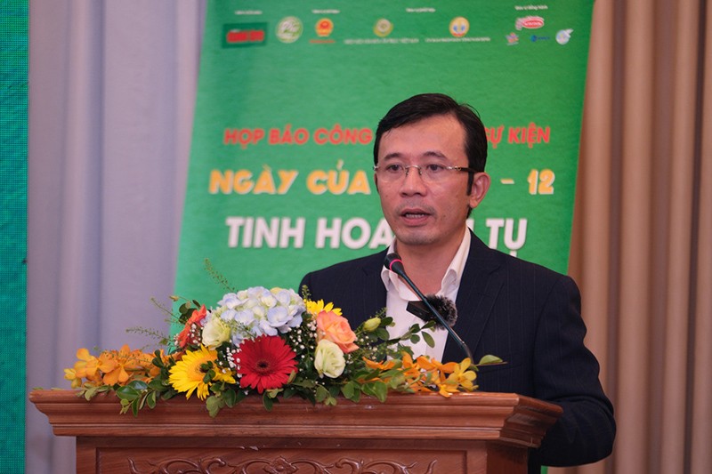 Nhà báo Trần Xuân Toàn thông tin về chuỗi hoạt động Ngày của phở 12-12 - Ảnh: NAM TRẦN