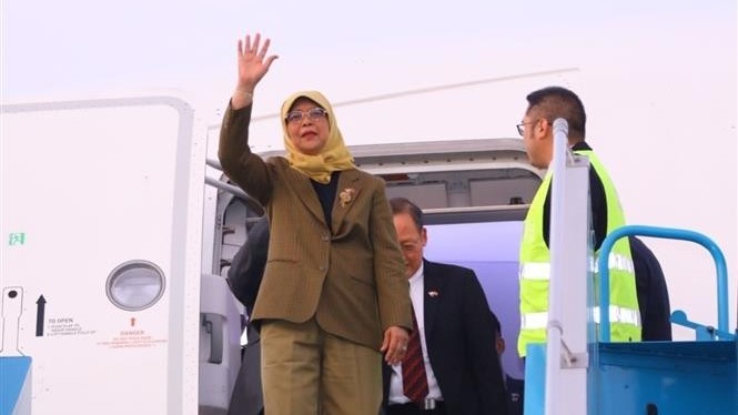 Tổng thống Singapore Halimah Yacob bắt đầu thăm cấp Nhà nước Việt Nam