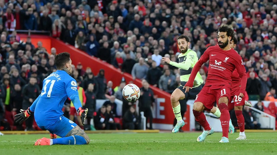 Liverpool bất bại trước Man City; Arsenal vững vị trí đầu Ngoại hạng Anh