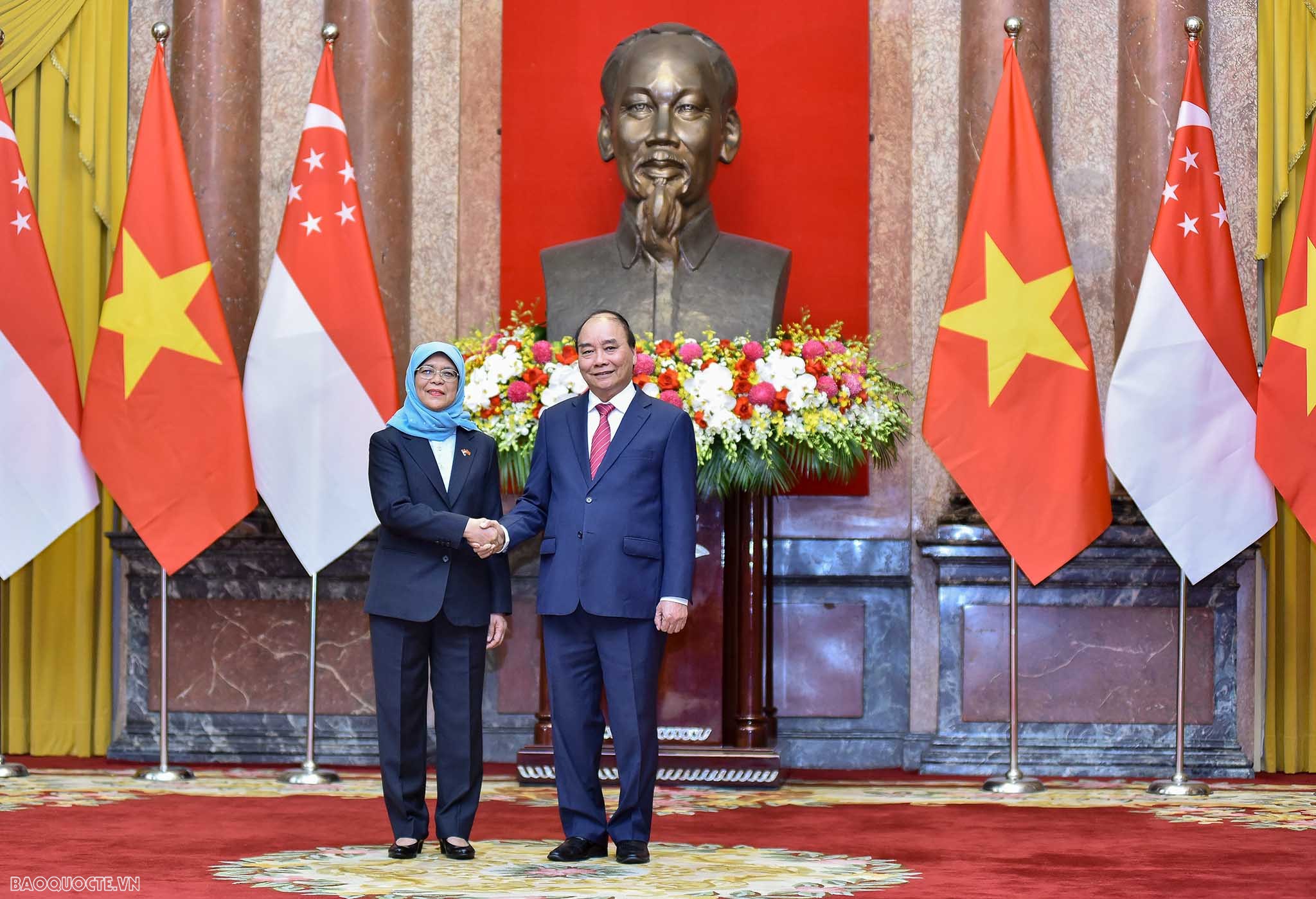 Official welcome ceremony held for Singaporean President Halimah Yacob