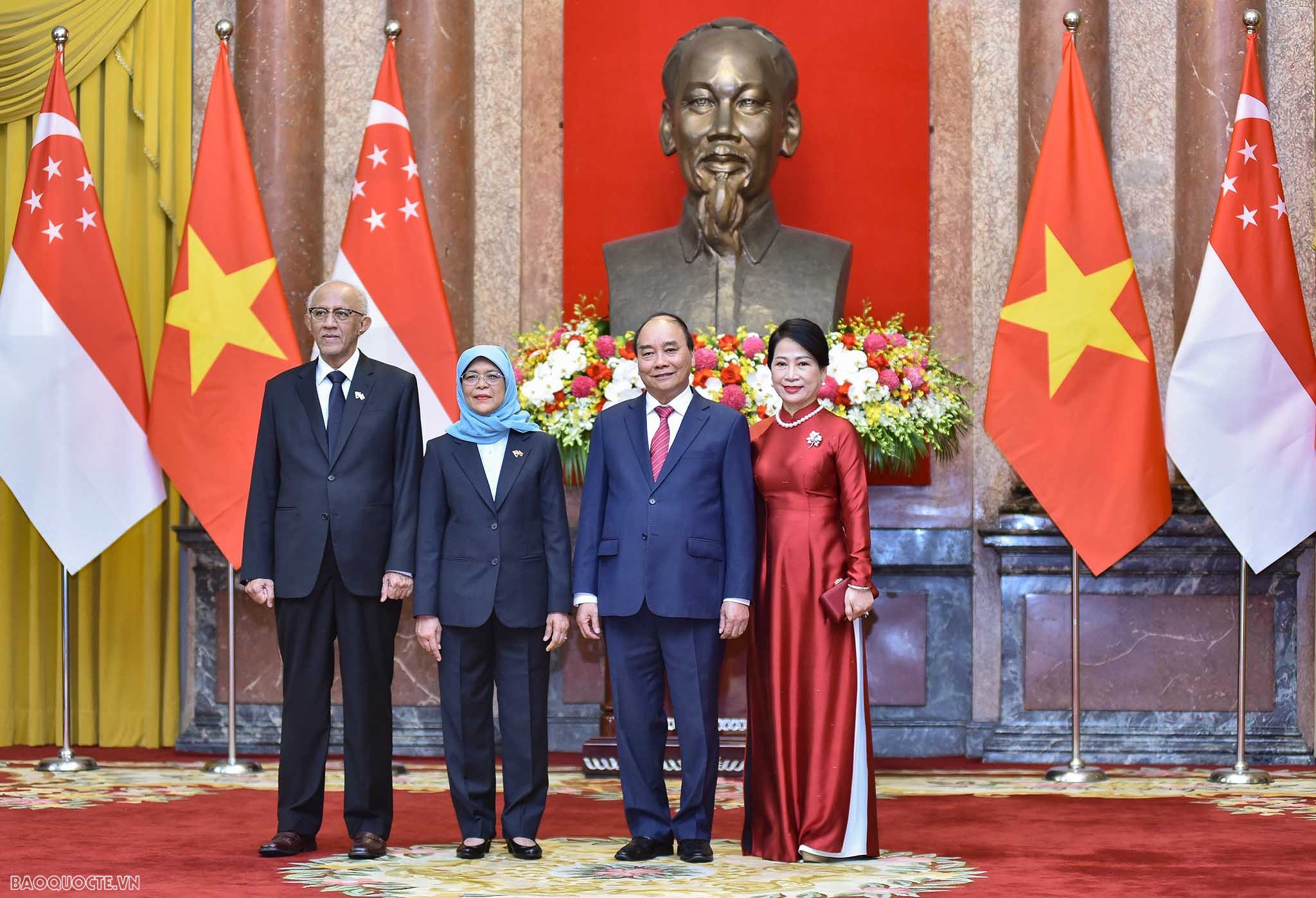 Official welcome ceremony held for Singaporean President Halimah Yacob