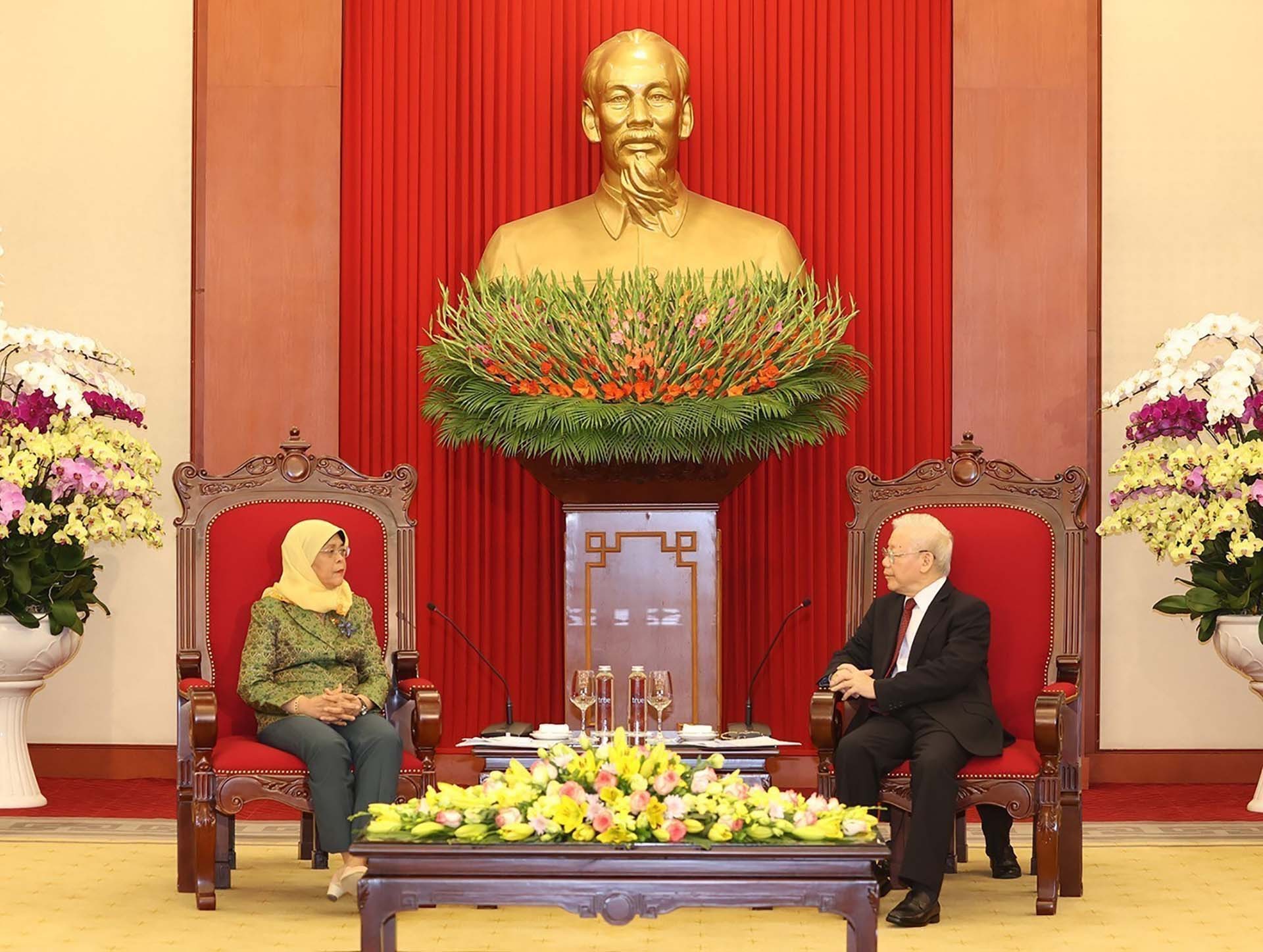 Tổng Bí thư Nguyễn Phú Trọng tiếp Tổng thống Cộng hòa Singapore Halimah Yacob. (Nguồn: TTXVN)