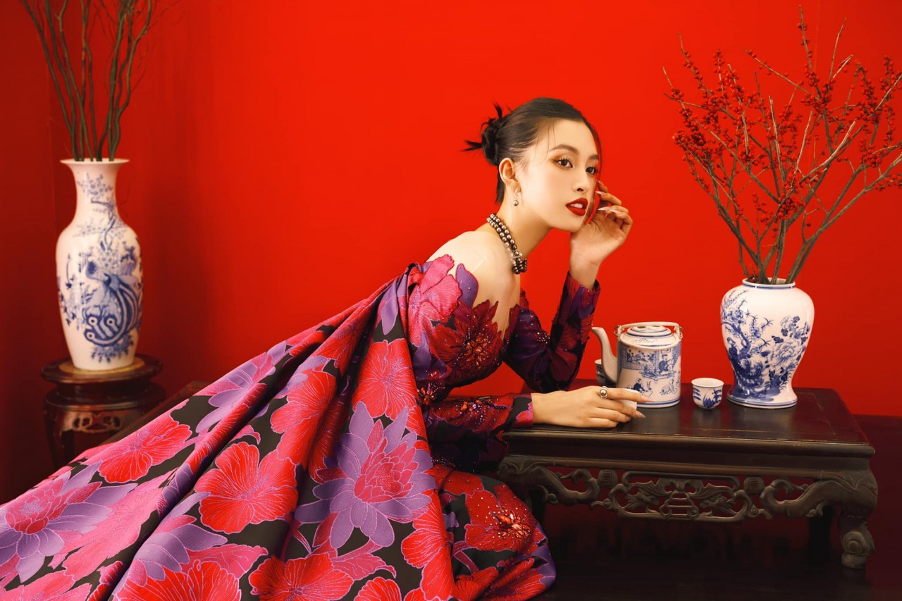 Hoa hậu Tiểu Vy đẹp xuất sắc trong bộ ảnh mới