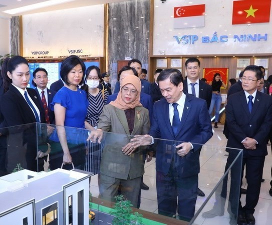 Singaporean President visits VSIP Bac Ninh