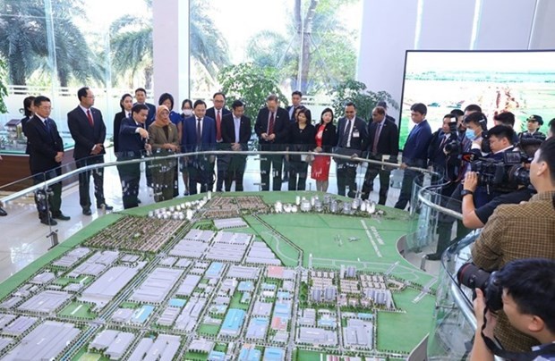 Singaporean President visits VSIP Bac Ninh