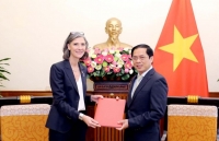 Bộ trưởng Ngoại giao Bùi Thanh Sơn tiếp Đại diện thường trú mới của UNDP tại Việt Nam đến trao Thư ủy nhiệm