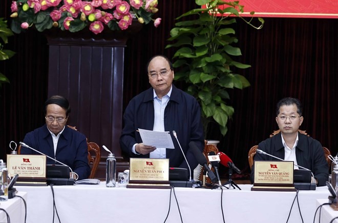 President inspects Da Nang’s efforts to overcome storm, flood consequences