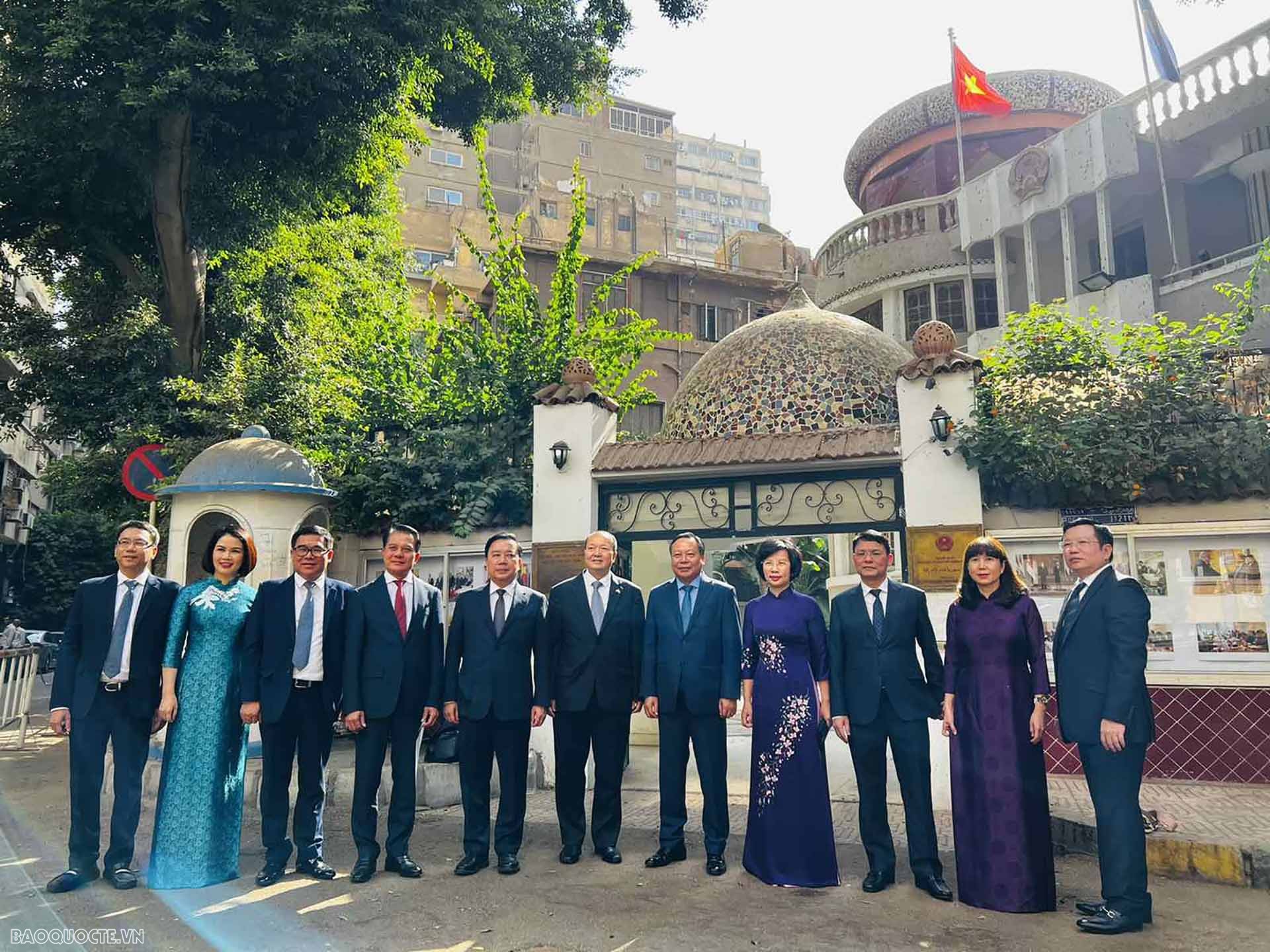 Đoàn đoàn đại biểu Thủ đô Hà Nội làm việc với Đại sứ quán Việt Nam tại Ai Cập.