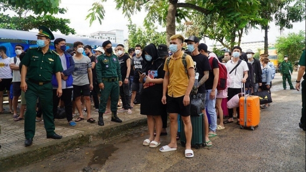 Hundreds of Vietnamese citizens tricked into illegal jobs in Cambodia rescued: spokesperson