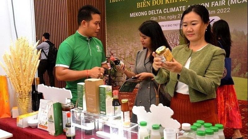 Fair displays products and solutions adapted to climate change in the Mekong Delta