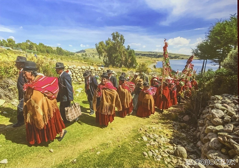 Khai mạc triển lãm ảnh 'Qhapaq Ñan – Con đường Inca hùng vĩ' tại Hà Nội. (Ảnh: Hạnh Lê)