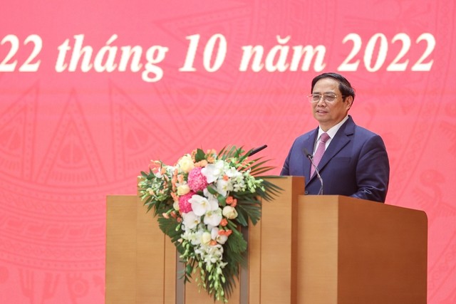 Bộ trưởng Bộ Y tế, Bộ trưởng Bộ Giao thông vận tải, thủ tướng Phạm Minh Chính