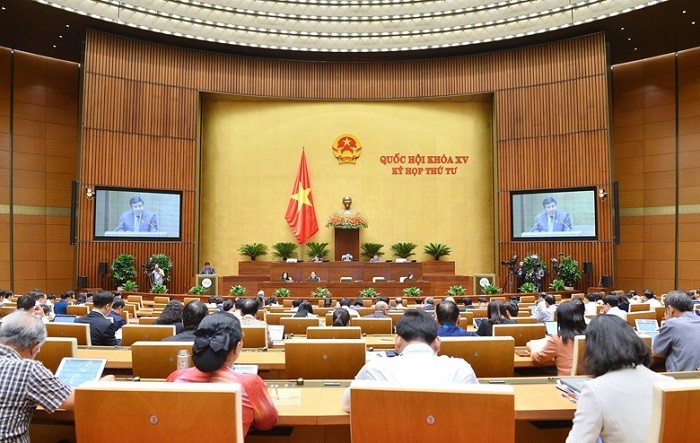Bộ trưởng Bộ Kế hoạch và Đầu tư Nguyễn Chí Dũng trình bày tờ trình về dự án Luật Hợp tác xã (sửa đổi) chiều 22/10. (Nguồn: dangcongsan).