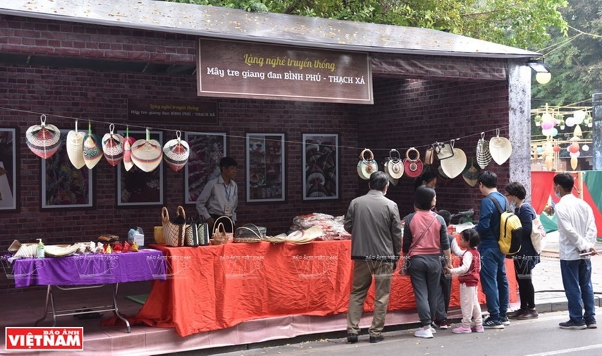 Rattan and bamboo products of Binh Phu - Thach Xa craft village are exhibited within the 2020 Folk Culture in Contemporary Life Festival. (Photo:VNP/VNA)