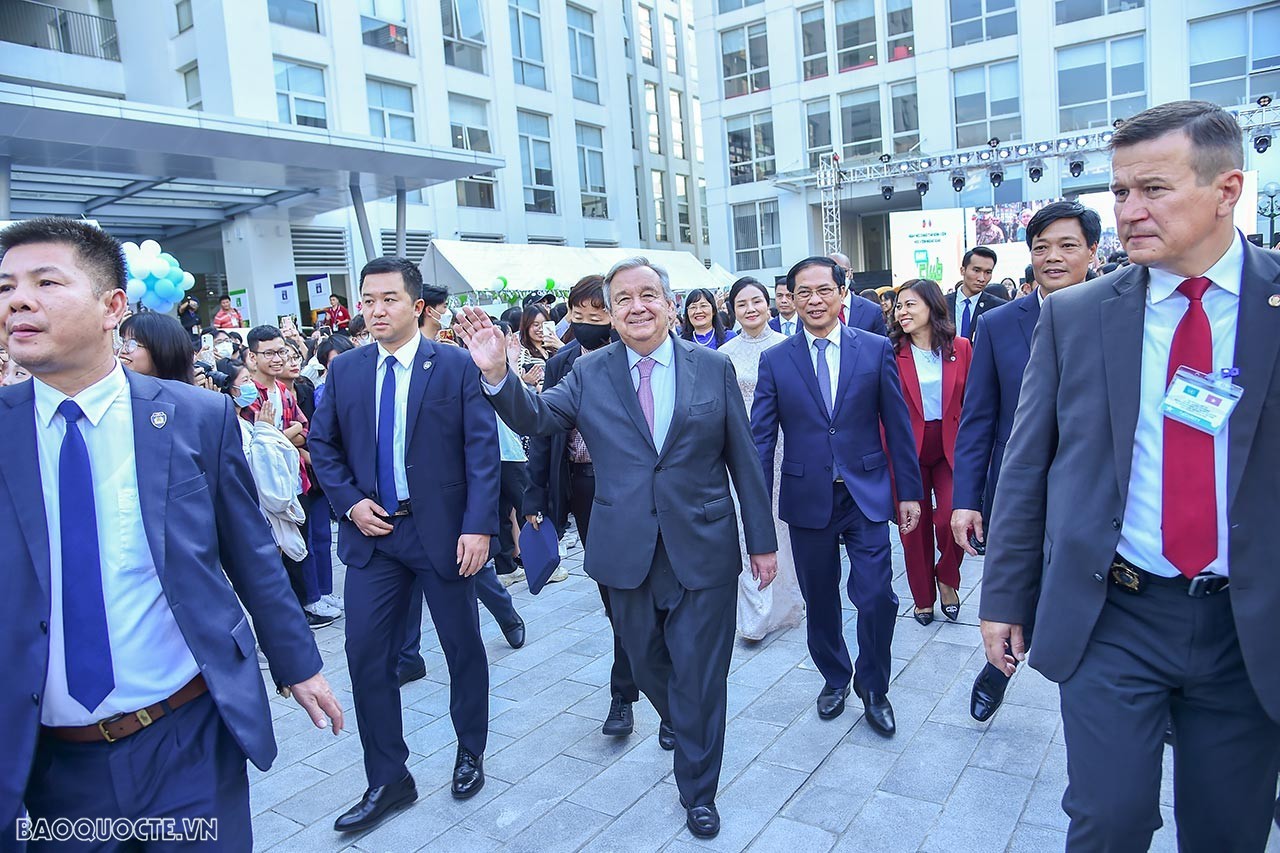 UN Secretary-General held dialogue with Vietnamese youth at DAV