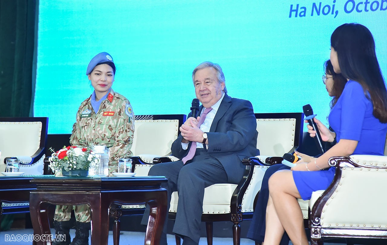 UN Secretary-General held dialogue with Vietnamese youth at DAV