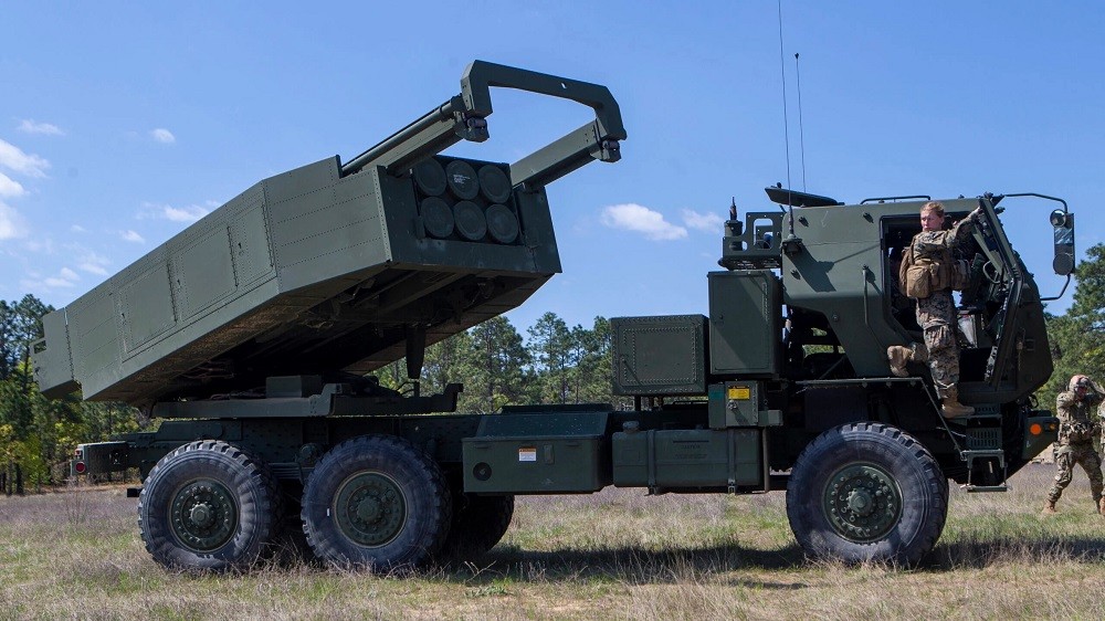 (10.24) Hệ thống tên lửa pháo binh cơ động cao (HIMARS) được Mỹ viện trợ cho Ukraine. (Nguồn: US Marine Corps)