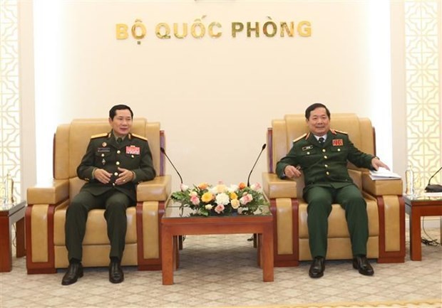 Vietnam, Laos step up practical cooperation in defence