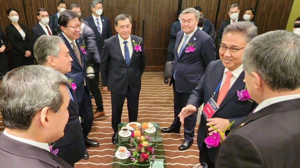 Hàn Quốc và Trung Á thúc đẩy hợp tác kinh tế, an ninh