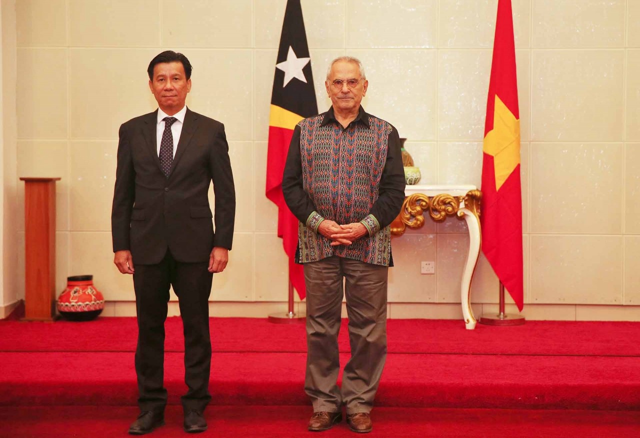 Ambassador presents credentials to Timor Leste’s President