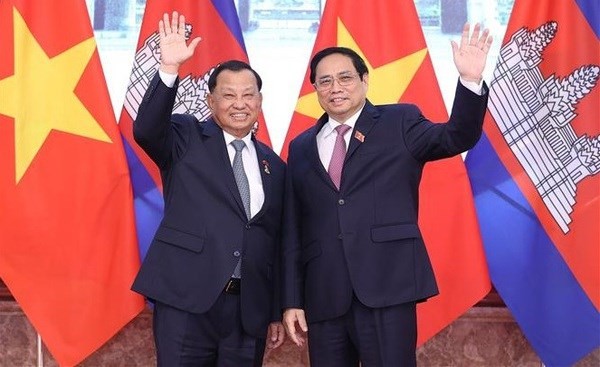 PM Pham Minh Chinh hosts President of Cambodian Senate Samdech Say Chhum