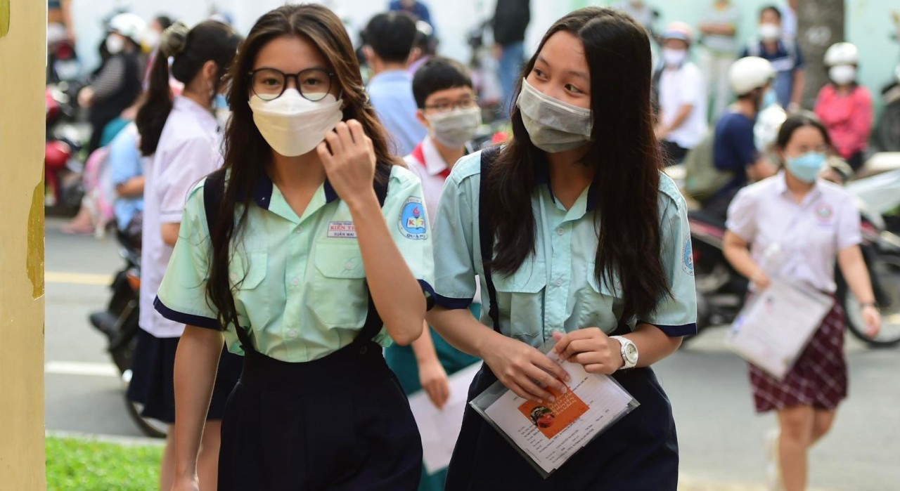 TP. Hồ Chí Minh: Trường học đón học sinh từ 6h30 nhưng lùi giờ vào lớp