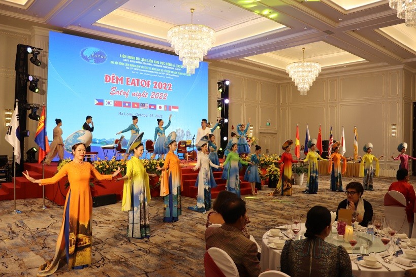 Art performances at the event. (Photo: quangninh.gov.vn)