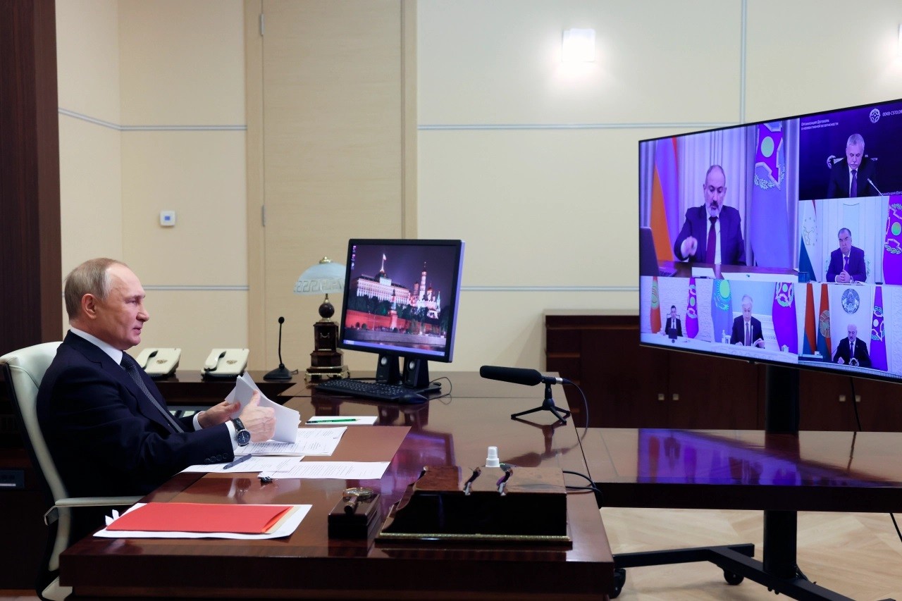 (10.29) Tổng thống Nga Vladimir Putin trong cuộc họp khẩn cấp theo hình thức trực tuyến của CSTO ngày 28/10. (Nguồn: AP/Sputnik)