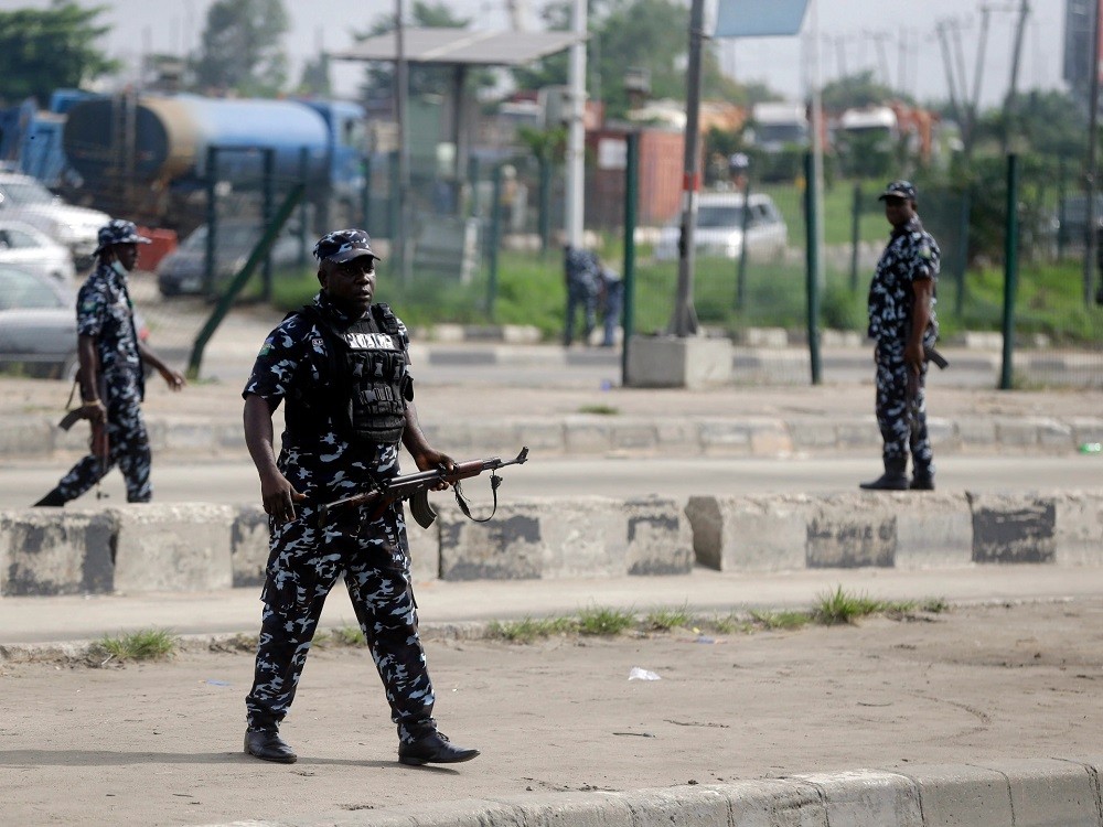 (10.29) Cảnh sát Nigeria đã tăng cường tuần tra sau khi xuất hiện 'nguy cơ tấn công khủng bố' tại Abuja. (Nguồn: AP)