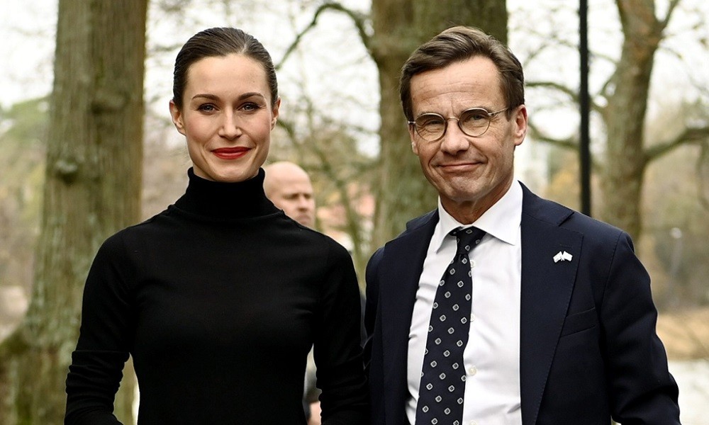(10.29) Thủ tướng Thụy Điển Sanna Marin và người đồng cấp Phần Lan Ulf Kristersson trong cuộc gặp gỡ ngày 29/10. (Nguồn: AFP)