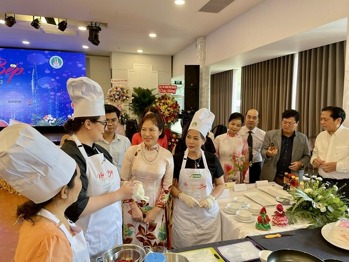 'Du lịch ẩm thực' tới nhiều quốc gia tại 'Khi Gia đình Ngoại giao vào bếp'