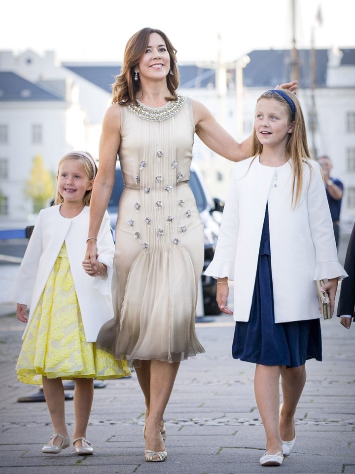 19 bộ trang phục đẹp nhất của Công nương Mary, vợ Thái tử Đan Mạch