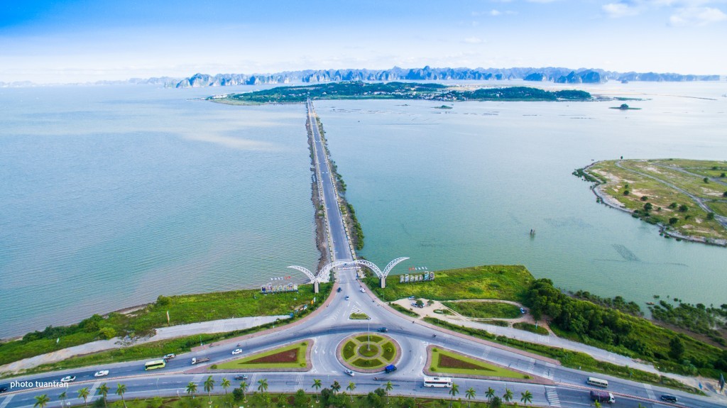 Quảng Ninh: Phát triển hạ tầng, "dọn đường" cho du lịch rộng cửa