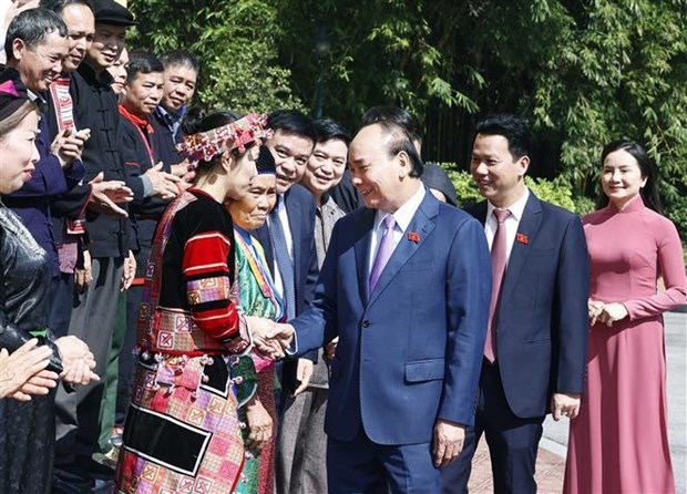 President meets outstanding individuals from Ha Giang province