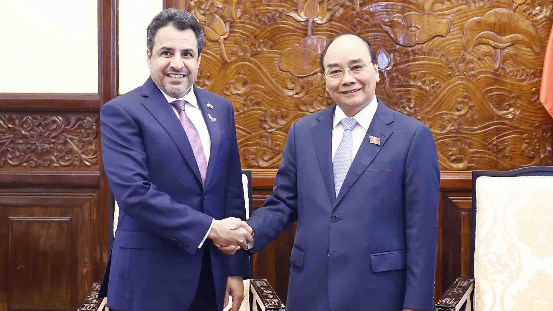 Chủ tịch nước Nguyễn Xuân Phúc tiếp Đại sứ Các tiểu vương quốc Arab thống nhất chào từ biệt