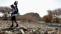 Đường tới World Cup 2022: Người đi bộ 1.600km qua sa mạc; người đạp xe 8.000km