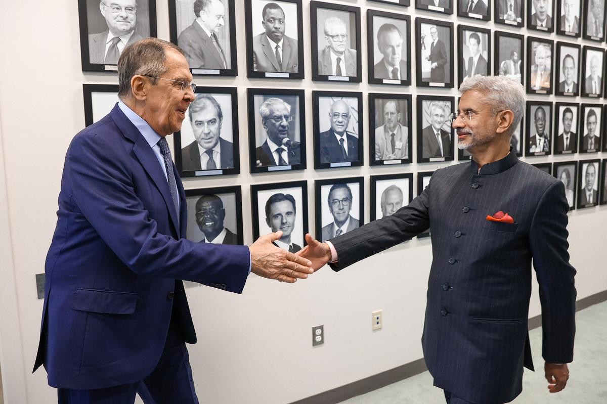 Ngoại trưởng Ấn Độ S. Jaishankar gặp người đồng cấp Nga Sergei Lavrov bên lề phiên họp của Đại hội đồng Liên hợp quốc tại New York, Mỹ ngày 24/9. (Nguồn: Reuters)
