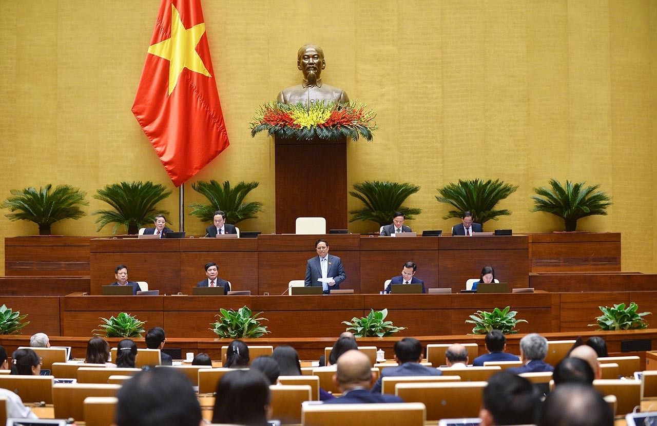 Thủ tướng Phạm Minh Chính trả lời chất vấn: Về đối ngoại, chúng ta không chọn bên mà chọn công lý và lẽ phải