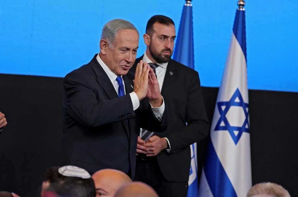 (11.06) Ông Benjamin Netanyahu trong buổi lễ ăn mừng chiến thắng sau khi kết quả sơ bộ được công bố ngày 3/11. (Nguồn: Haaretz)