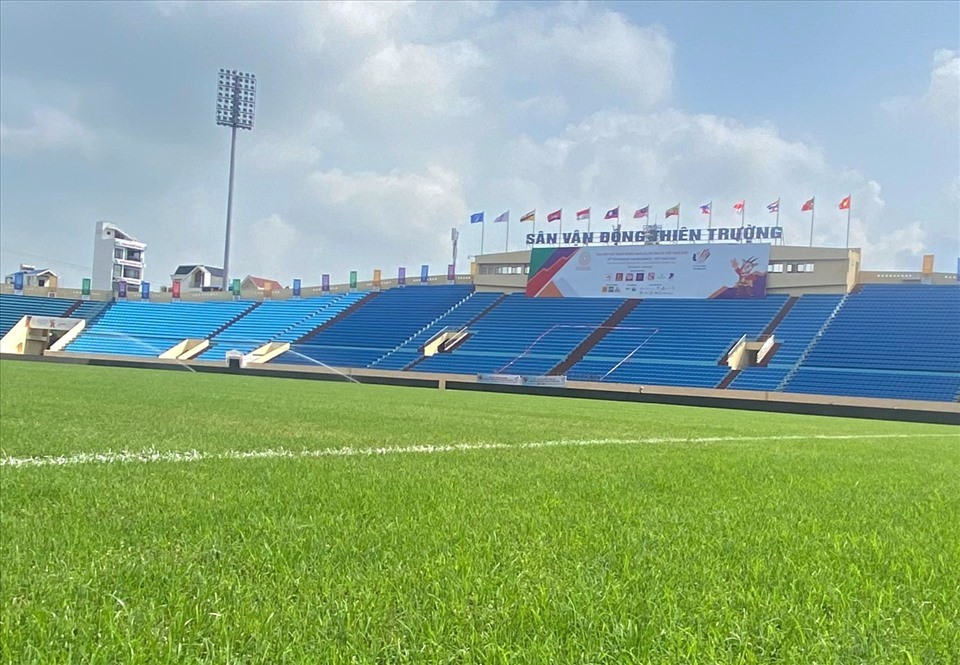 Sân Thiên Trường mở cửa miễn phí 2 trận CLB Nam Định tiếp Hải Phòng FC và CLB Sài Gòn