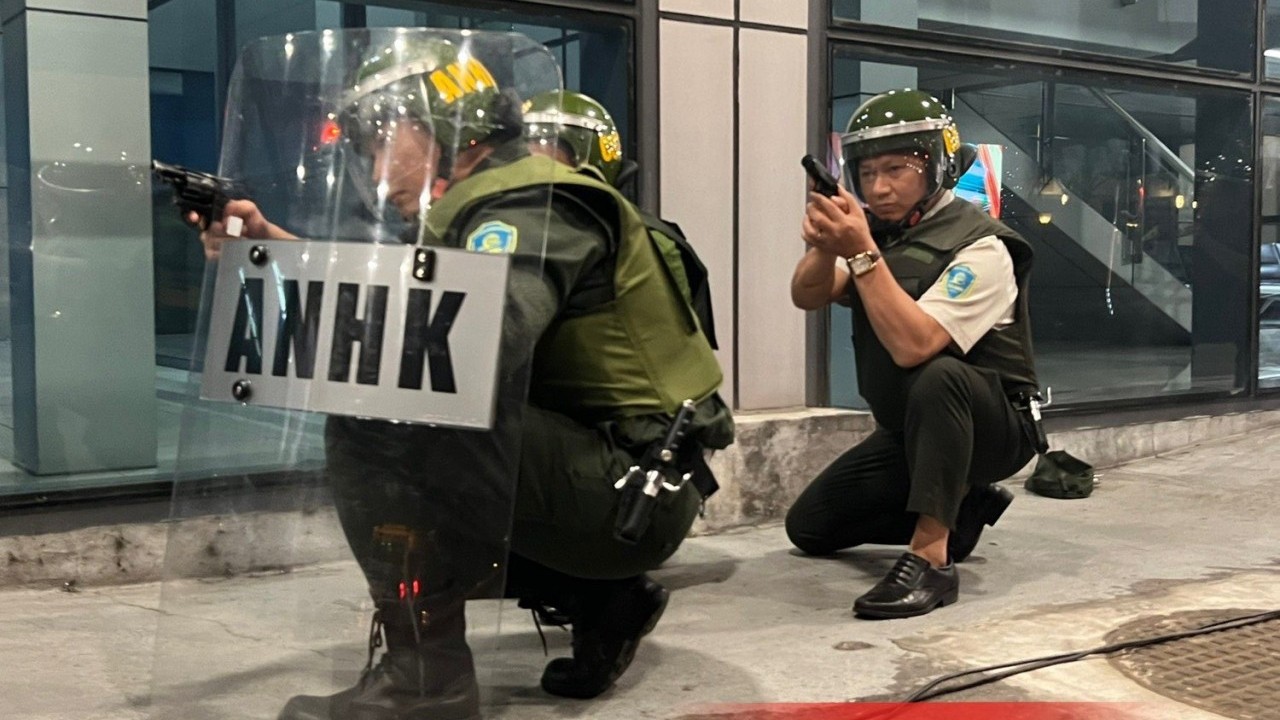 Diễn tập đối phó tình huống khẩn nguy an ninh tại Cảng HKQT Nội Bài