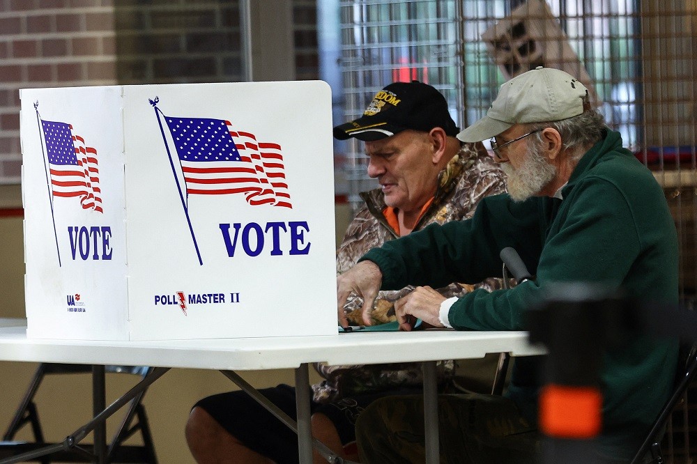 (11.09) Cử tri bỏ phiếu cho cuộc bầu cử giữa kỳ Mỹ tại Harrisburg, Pennsylvania ngày 8/11. (Nguồn: Reuters)