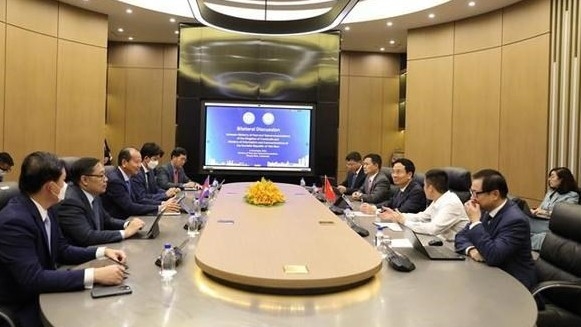 Vietnam, Cambodia foster partnership in post, telecoms, digital transformation