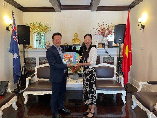 Đoàn công tác Ủy ban Nhà nước về người Việt Nam ở nước ngoài gặp gỡ kiều bào ở Australia