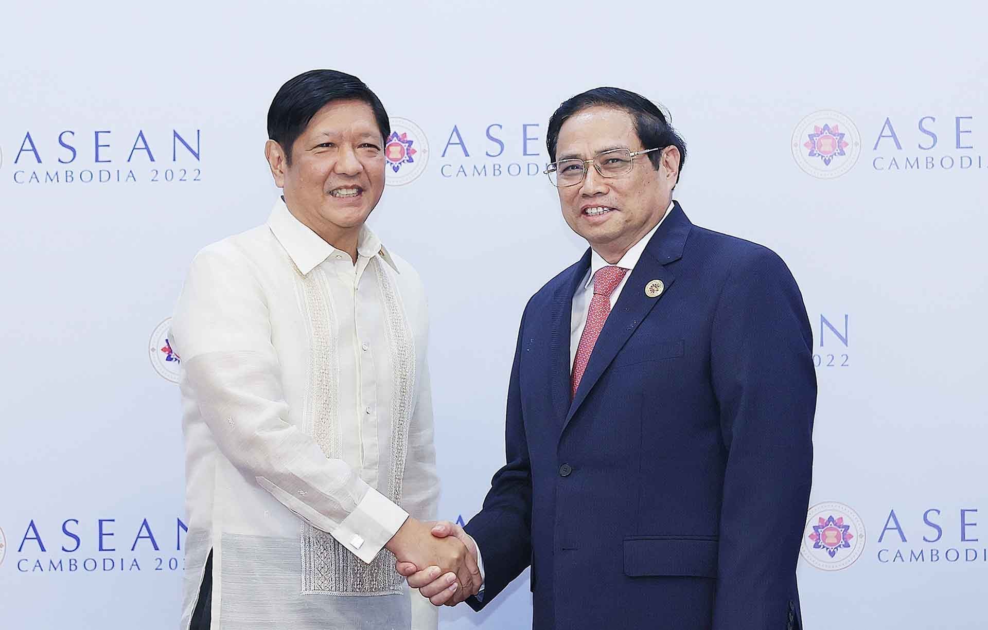 Thủ tướng Phạm Minh Chính và Tổng thống Philippines Ferdinand Romualdez Marcos. (Nguồn: TTXVN)